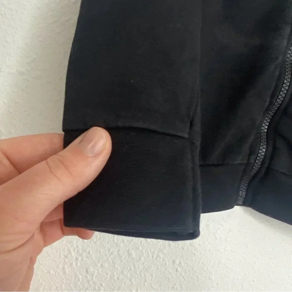 Huxbaby‎ sweat jacket black zip front bear appliqué collarless size 4 years